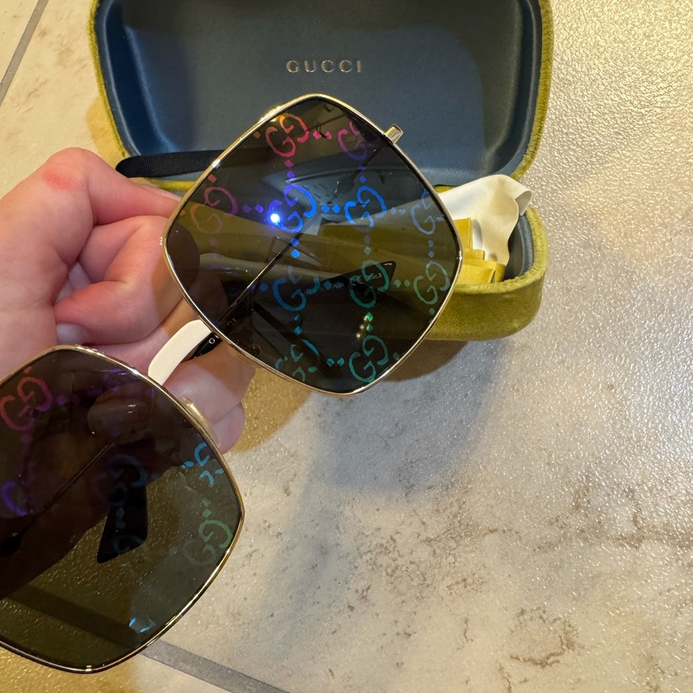Gucci Square Sunglasses with Colorful GG Lenses - Picture 7 of 7